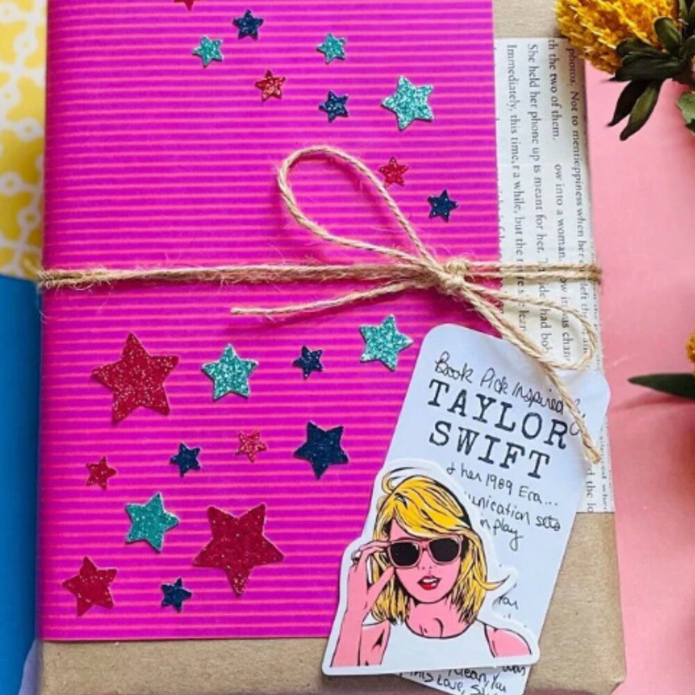 Taylor Swift Blind Date with a Book – Your Favorite Era from the Eras Tour! - Picture 8 of 8